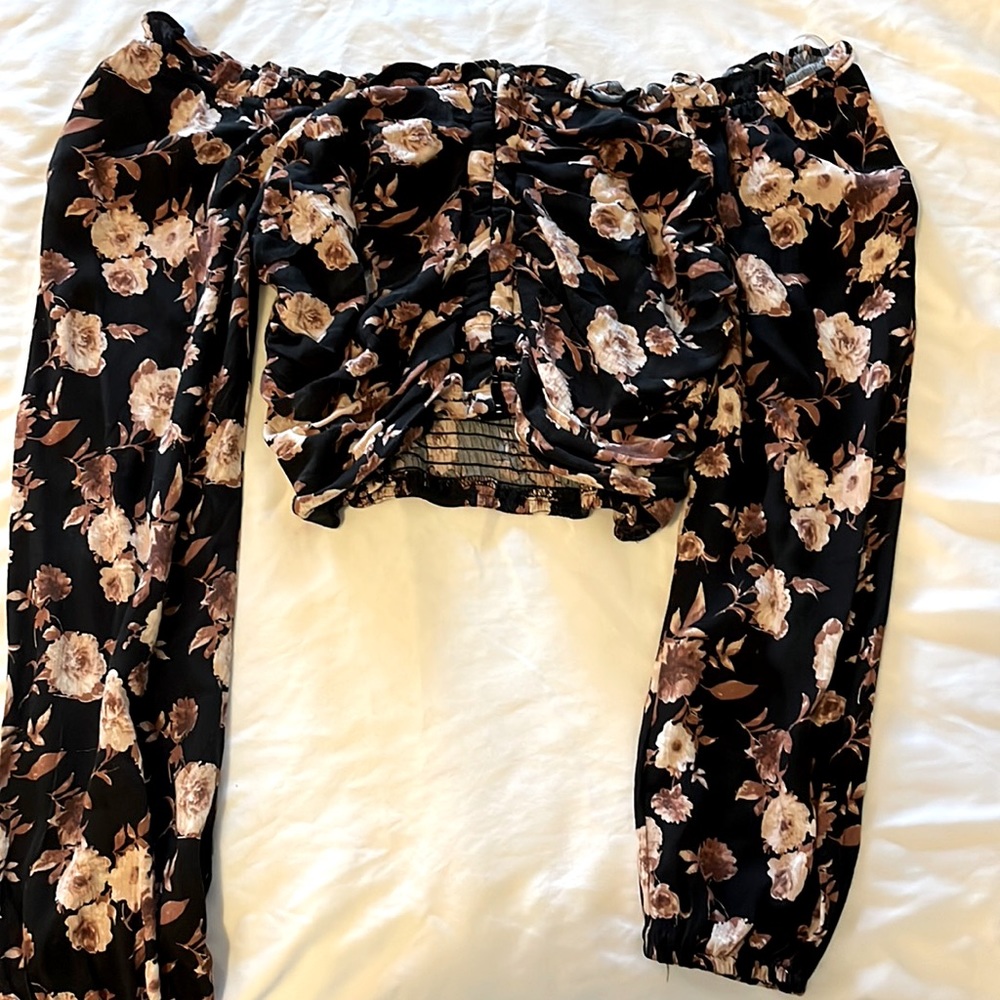 Flora off shoulder crop top